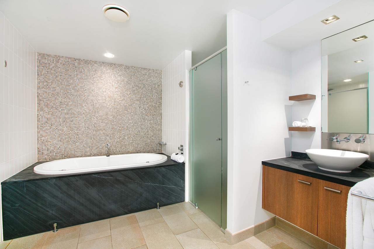 Elysium Private Apartments Triton By The Sea ปาล์มโคฟ ภายนอก รูปภาพ